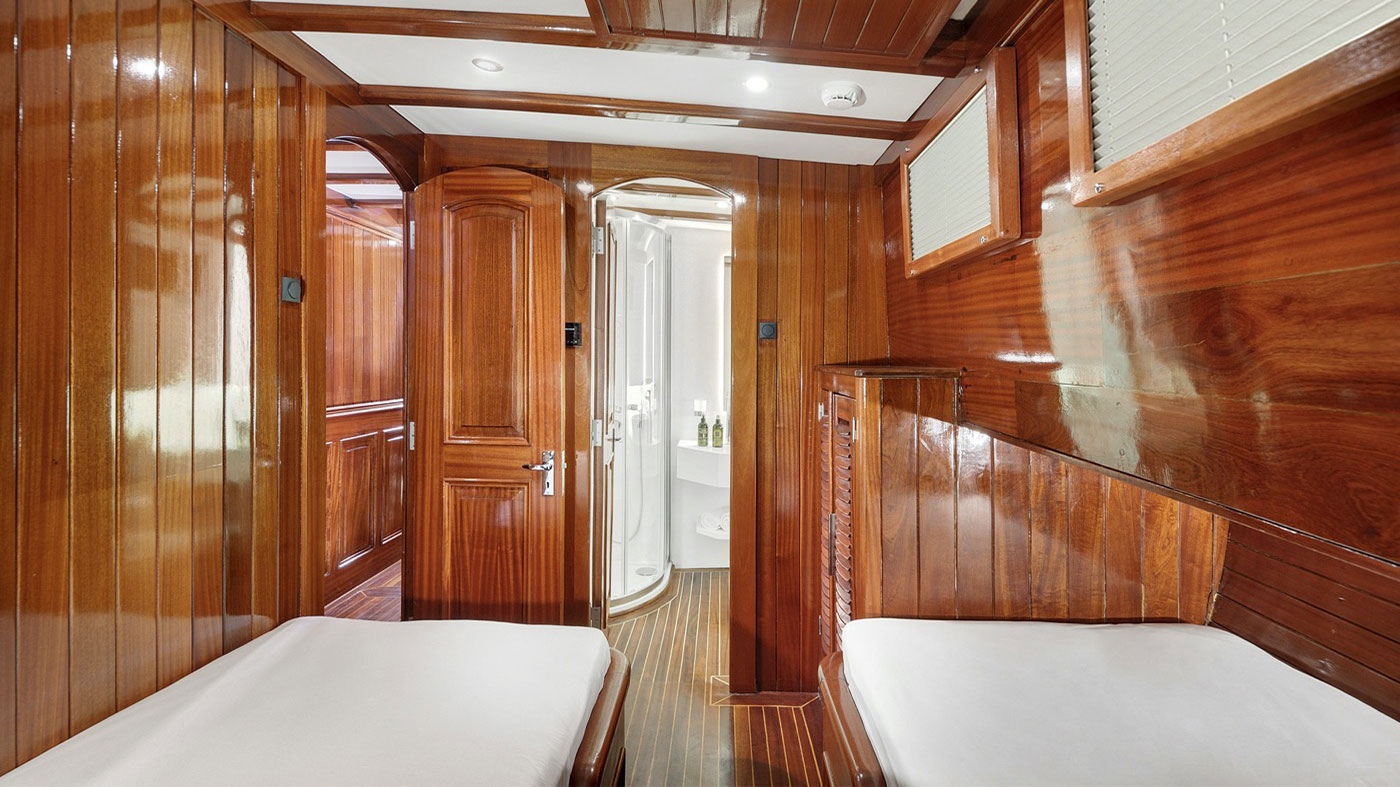 2003 Custom Built Serenad A a noleggio (photo 7)