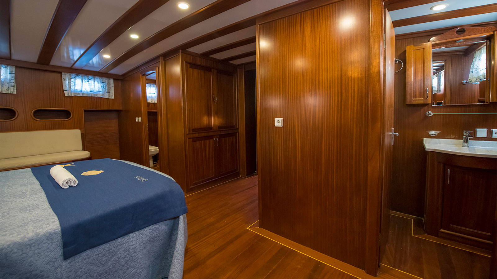 2015 Custom Built Cagan for charter (photo 12)