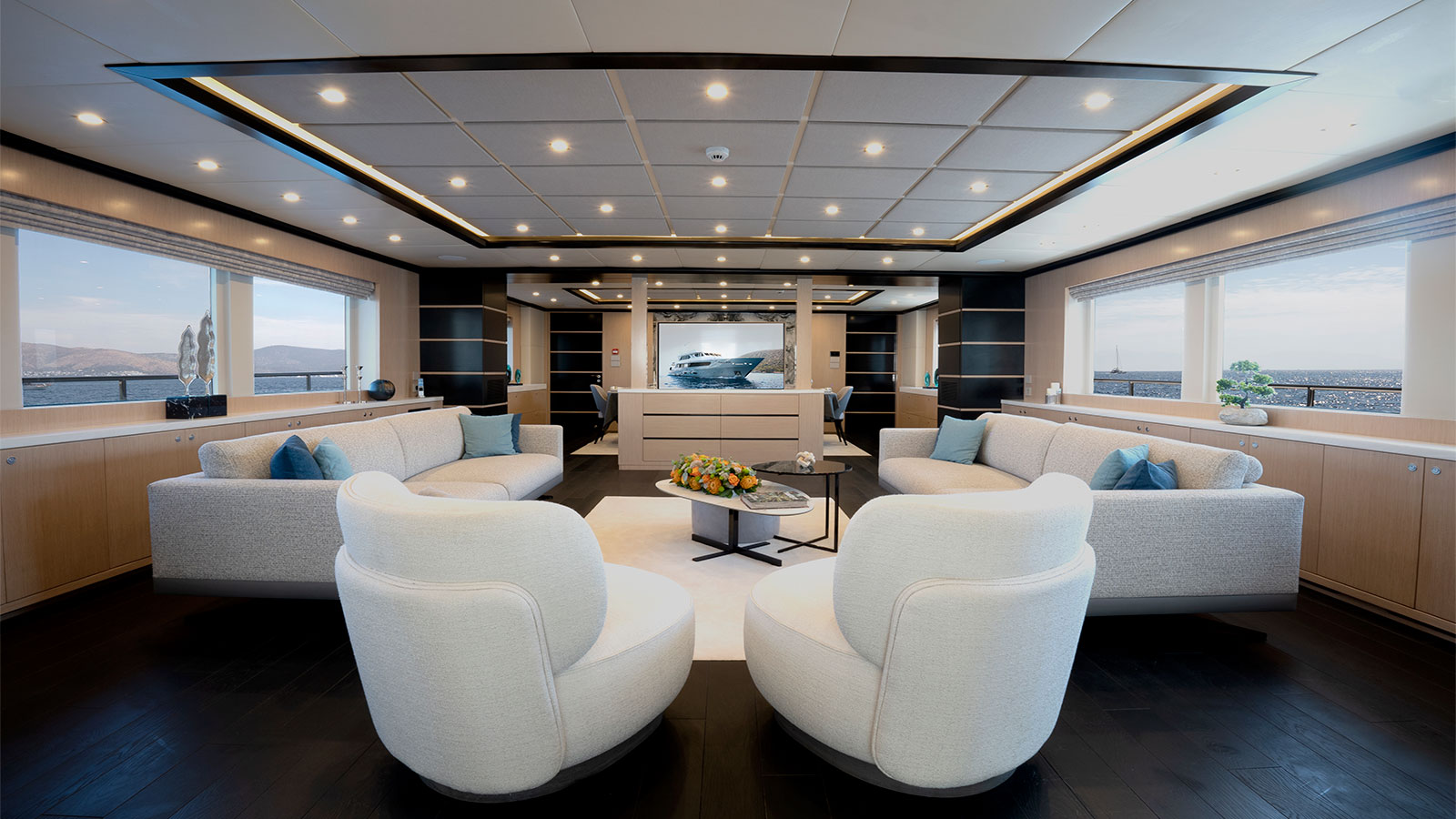 2023 Custom Built Princess Melda zu chartern (photo 2)