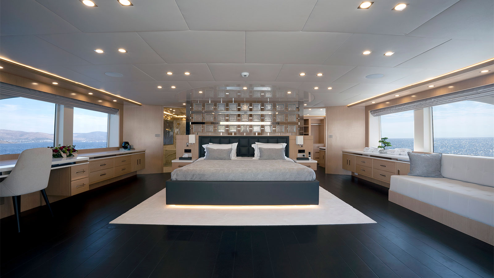 2023 Custom Built Princess Melda zu chartern (photo 7)