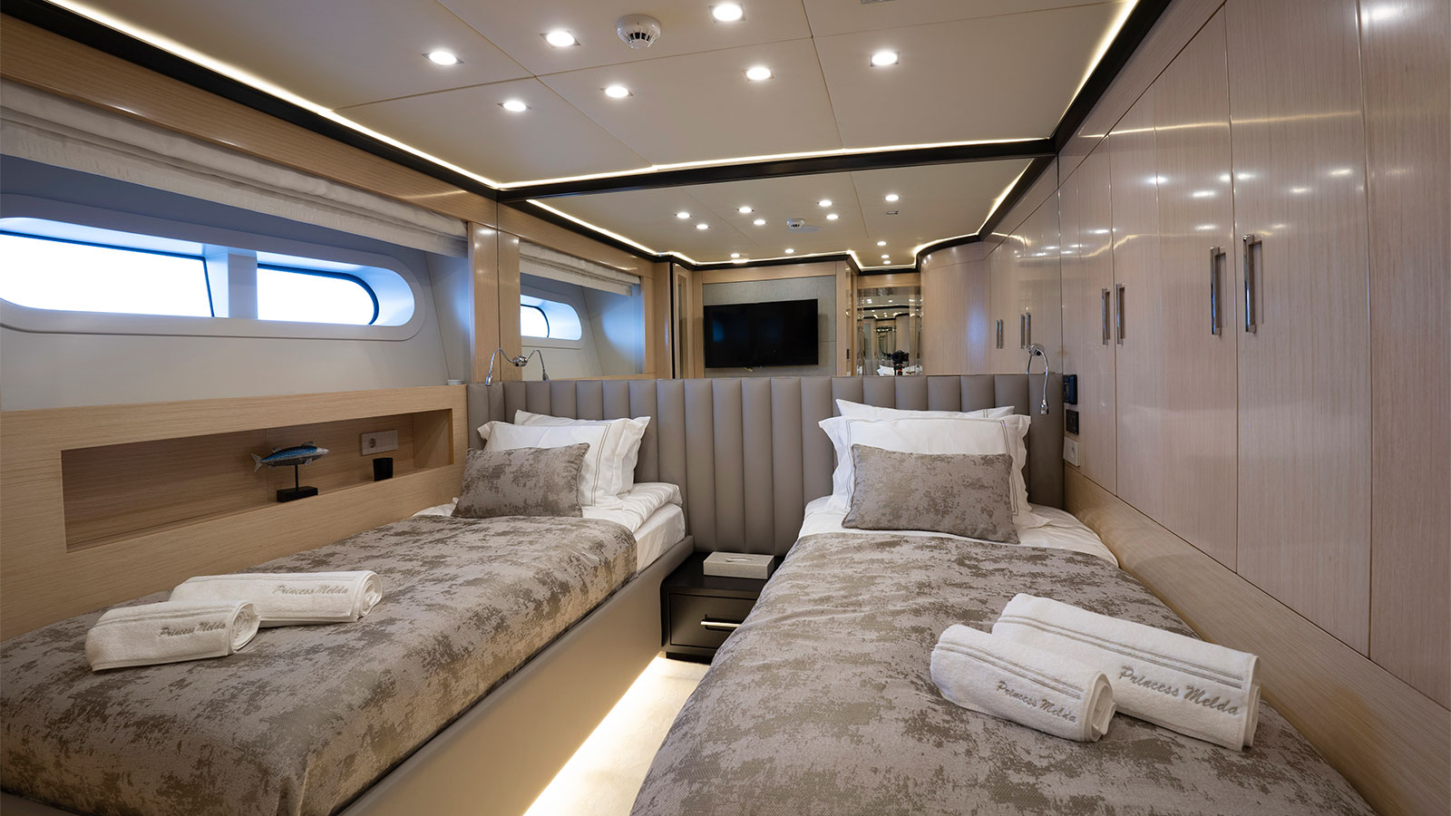 2023 Custom Built Princess Melda zu chartern (photo 15)
