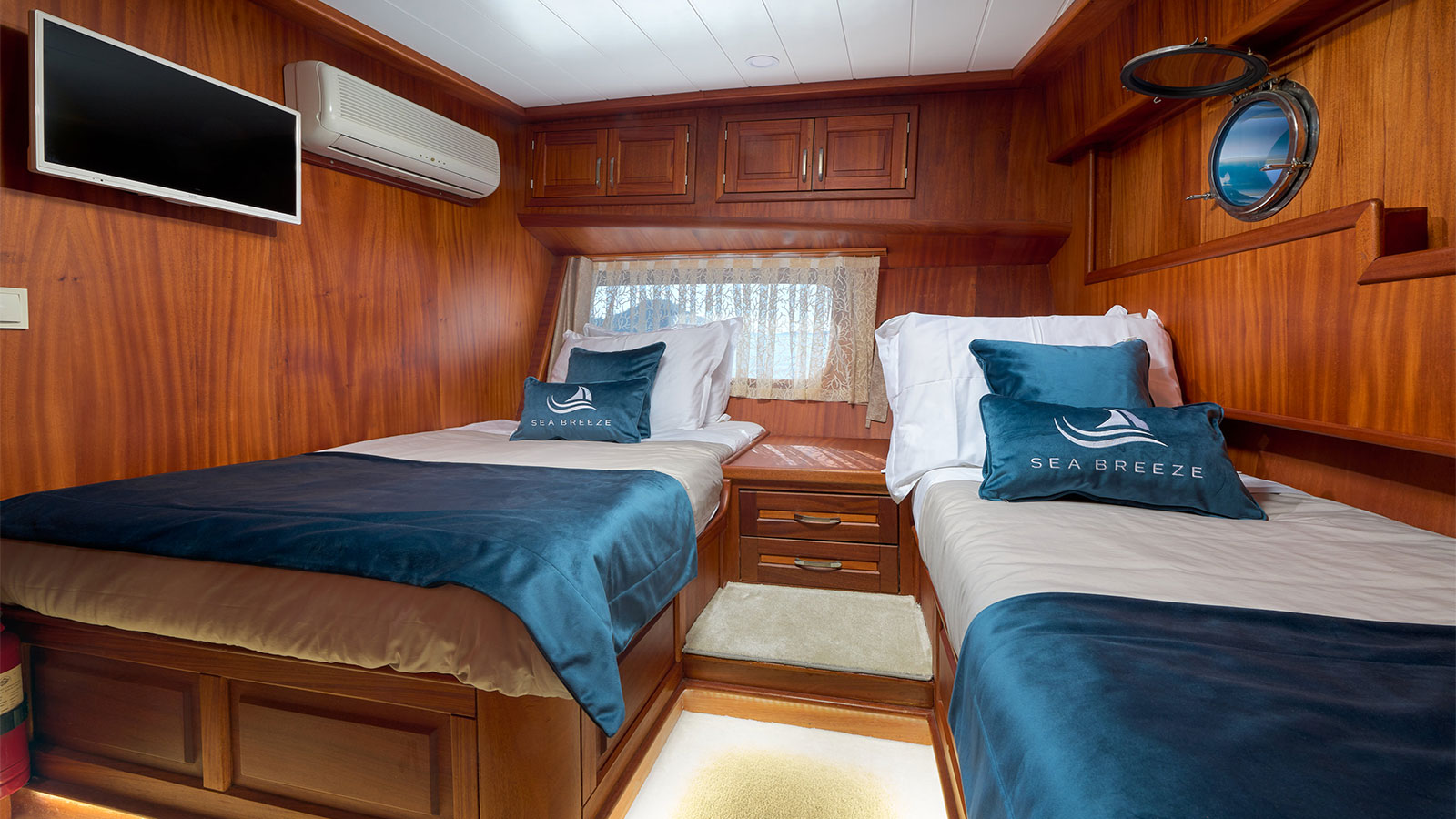 2018 Custom Built Sea Breeze te huur (photo 5)