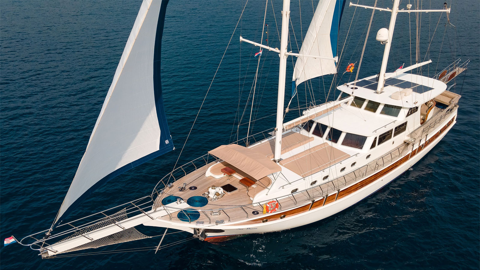2018 Custom Built Sea Breeze te huur (photo 13)