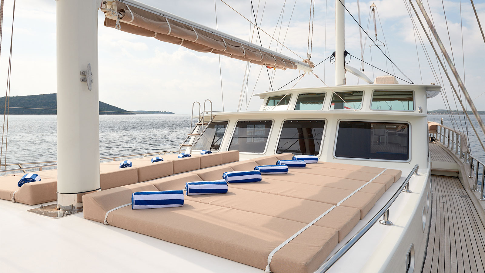 2018 Custom Built Sea Breeze te huur (photo 15)