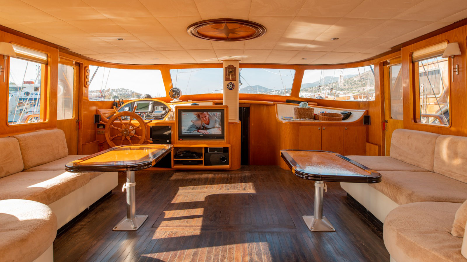 2011 Custom Built Aegean Pearl à louer (photo 2)