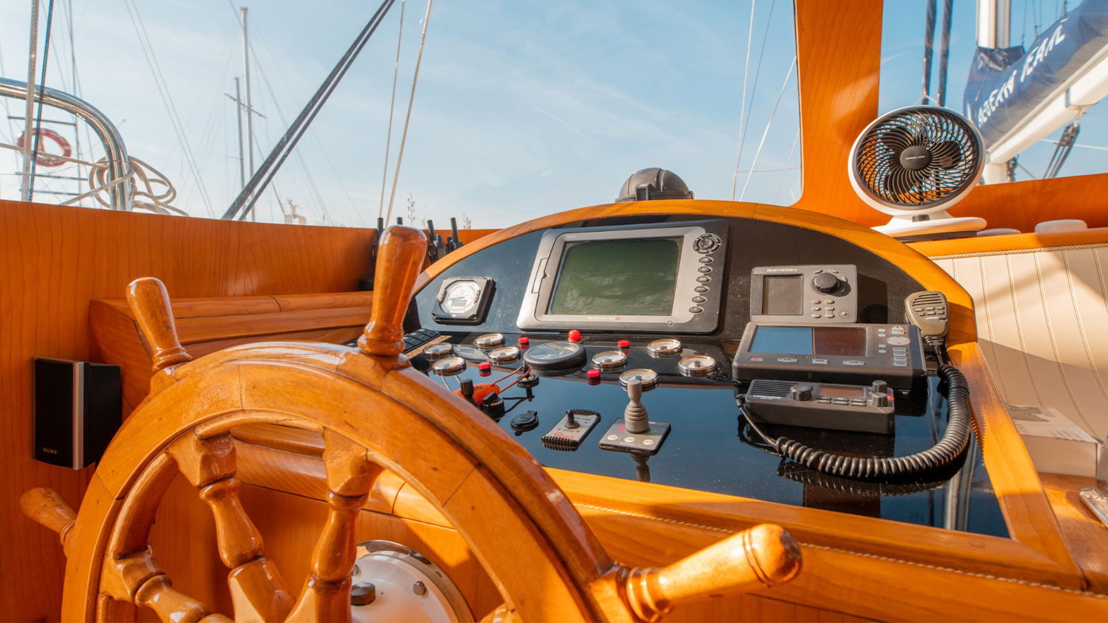2011 Custom Built Aegean Pearl à louer (photo 4)