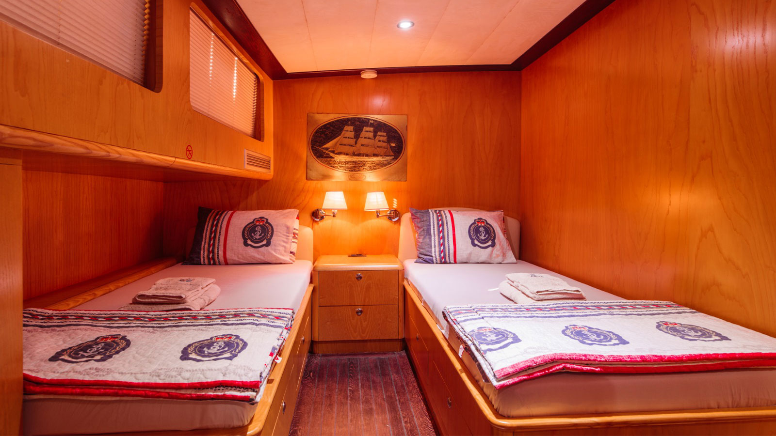2011 Custom Built Aegean Pearl à louer (photo 8)