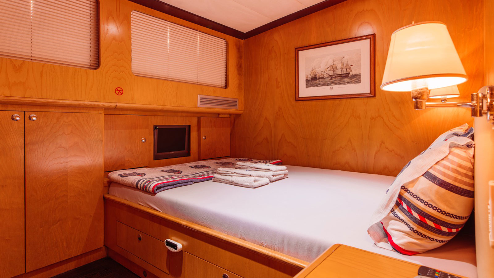 2011 Custom Built Aegean Pearl à louer (photo 9)