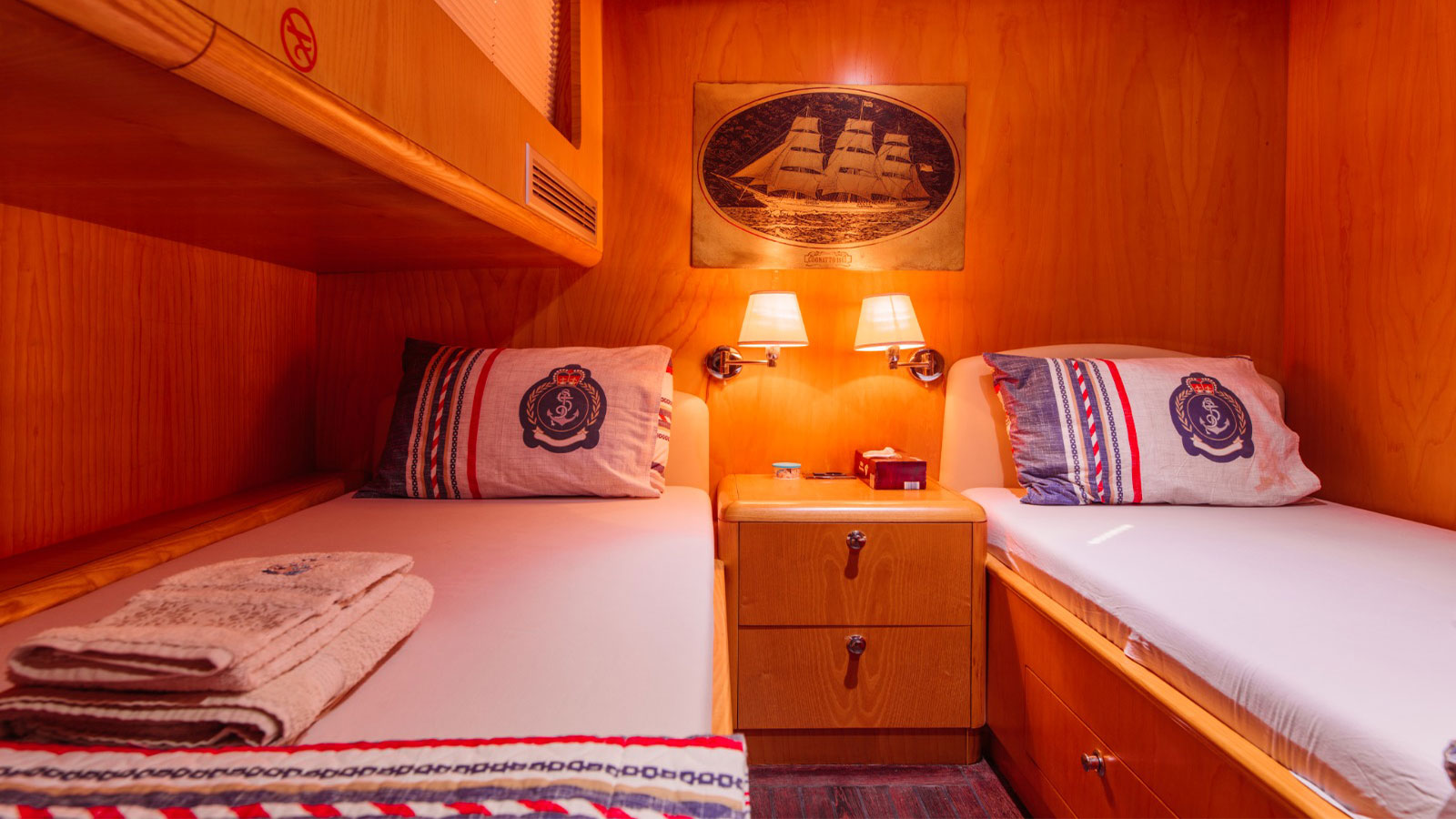 2011 Custom Built Aegean Pearl à louer (photo 13)