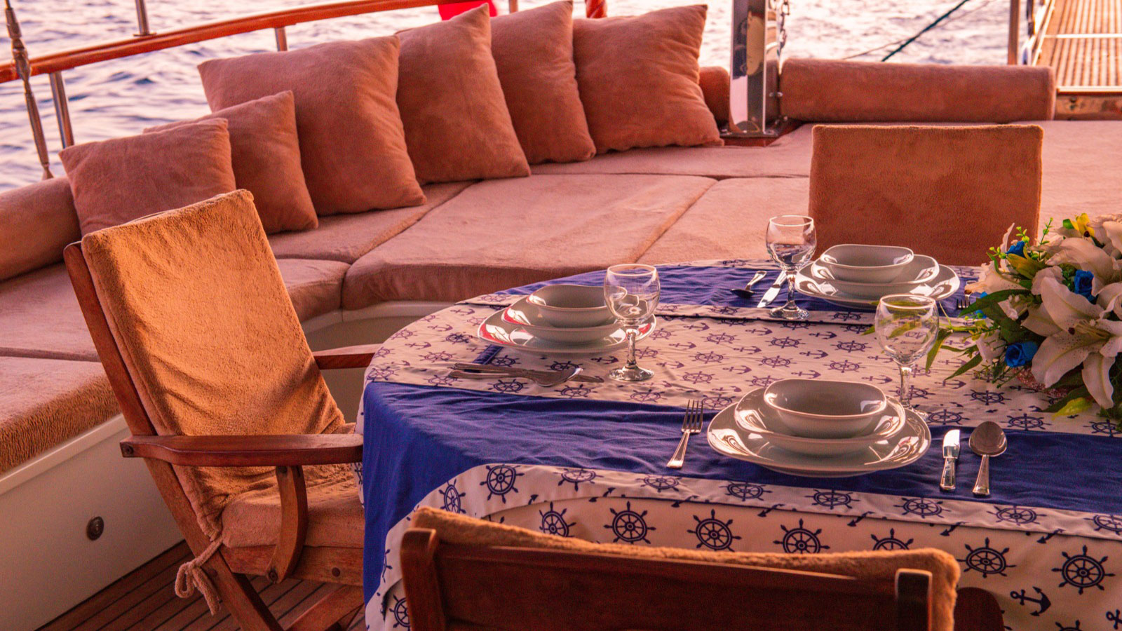 2011 Custom Built Aegean Pearl à louer (photo 17)