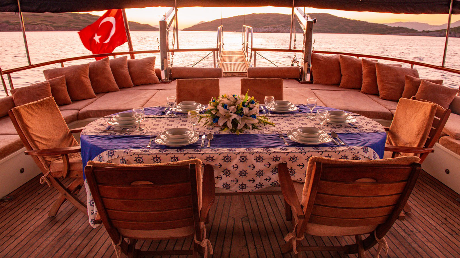 2011 Custom Built Aegean Pearl à louer (photo 22)