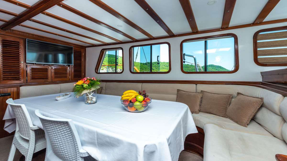 2009 Custom Built Sirena na czarter (photo 3)