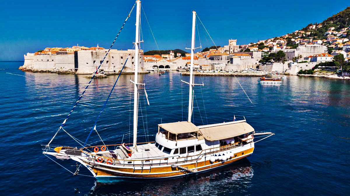 2009 Custom Built Sirena na czarter (photo 23)