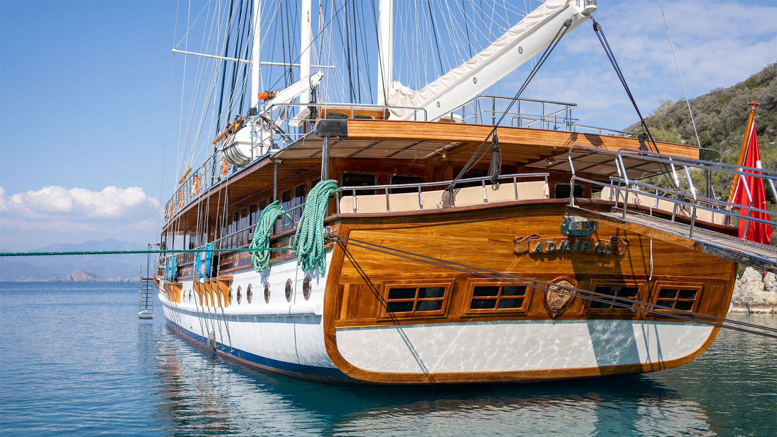 2013 Custom Built Admiral zu chartern (photo 20)