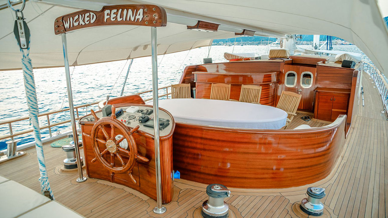 2004 Custom Build Wicked Felina zu chartern (photo 8)