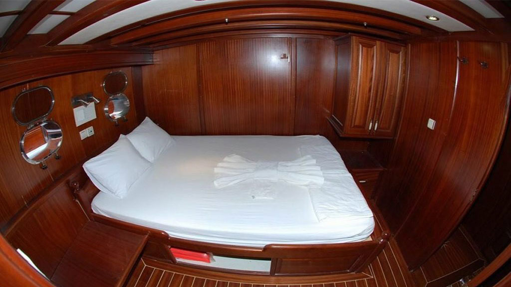 2003 Custom Built Sahinoglu 1 a noleggio (photo 6)