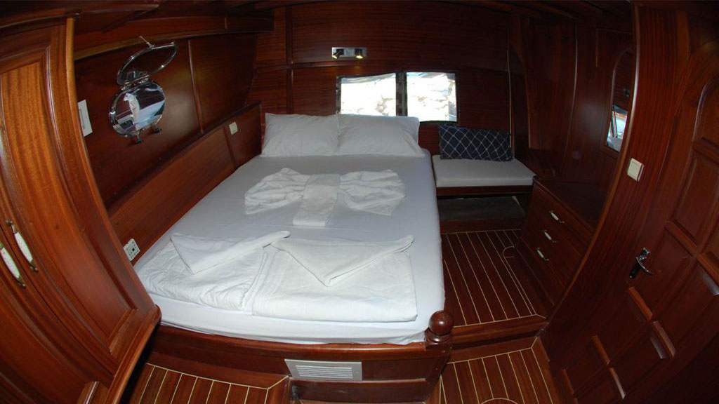 2003 Custom Built Sahinoglu 1 a noleggio (photo 9)