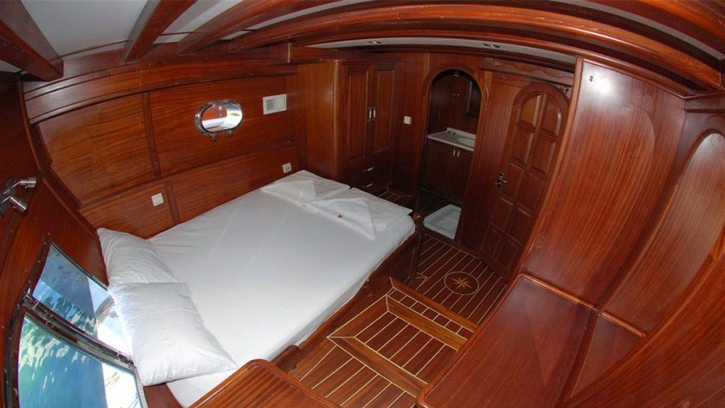 2003 Custom Built Sahinoglu 1 a noleggio (photo 10)