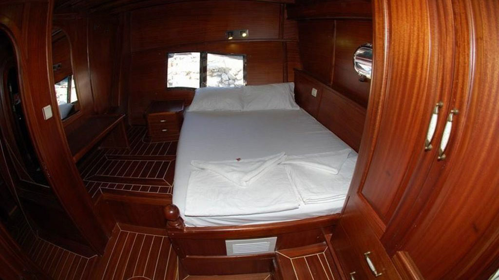 2003 Custom Built Sahinoglu 1 a noleggio (photo 11)