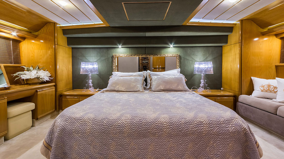 2000 Ferretti 225 en alquiler (photo 12)