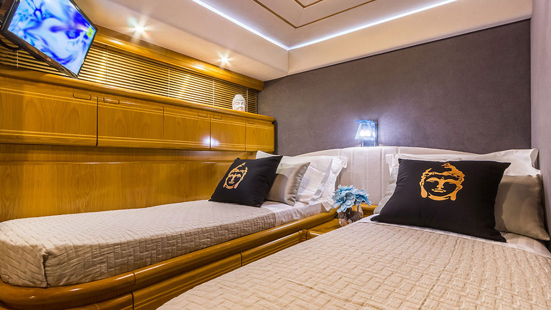 2000 Ferretti 225 en alquiler (photo 14)