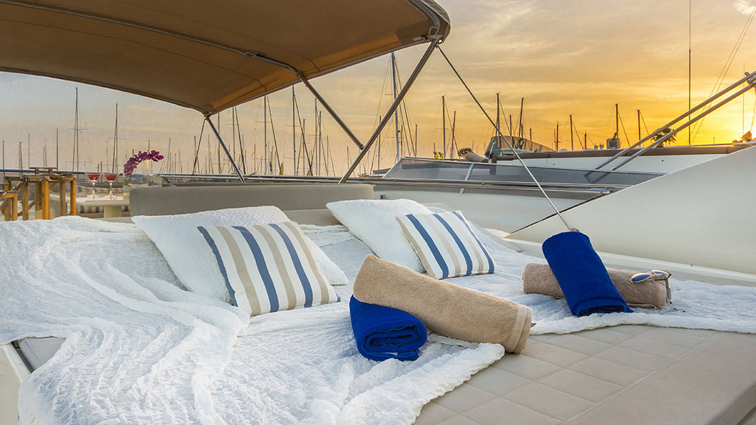 2000 Ferretti 225 en alquiler (photo 17)