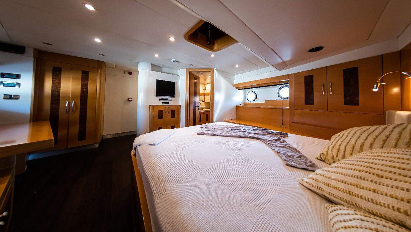 2008 Mastori Yachts Tigra for charter (photo 13)