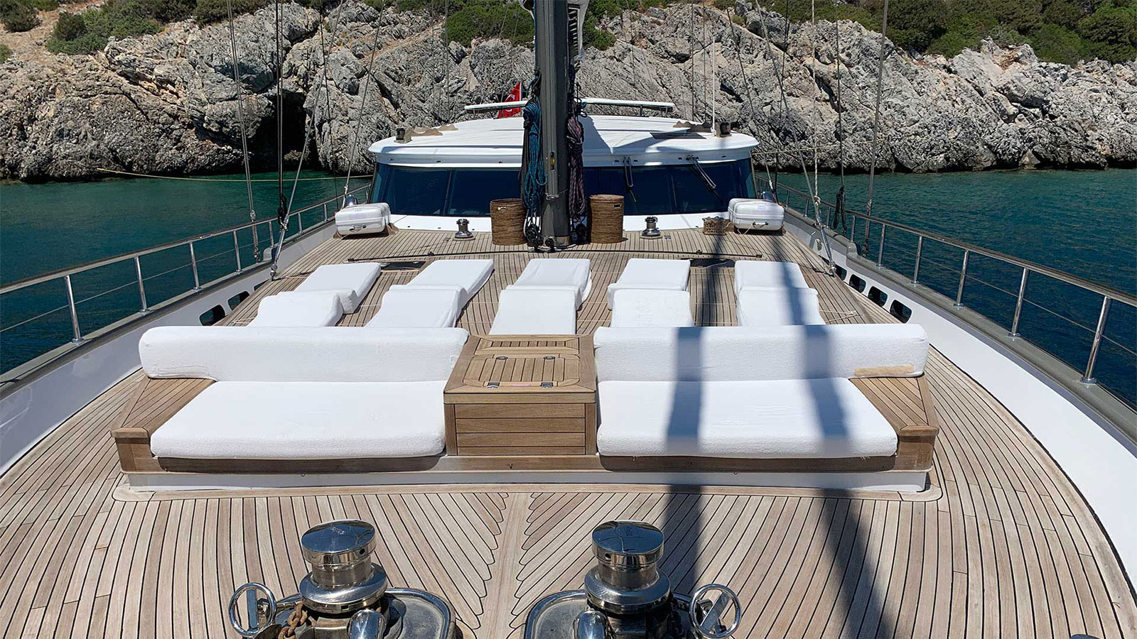 2008 Mastori Yachts Tigra for charter (photo 19)