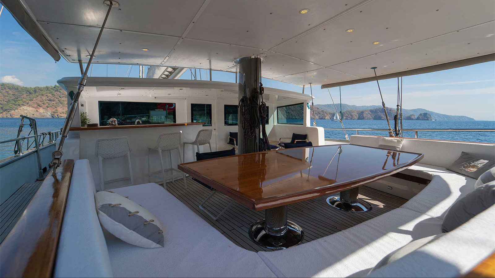 2008 Mastori Yachts Tigra for charter (photo 22)