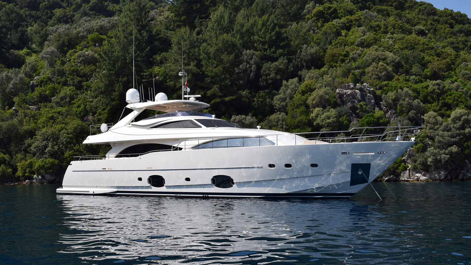 2006 Ferretti Pareakki à louer (photo 1)