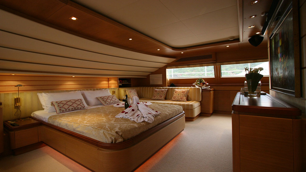 2006 Ferretti Pareakki à louer (photo 7)