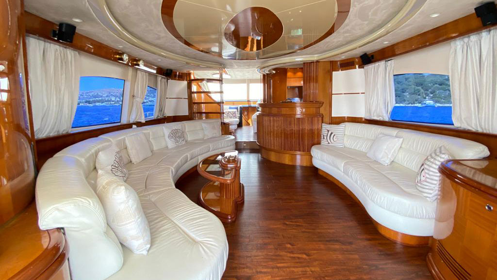 2002 Azimut 75 for charter (photo 2)
