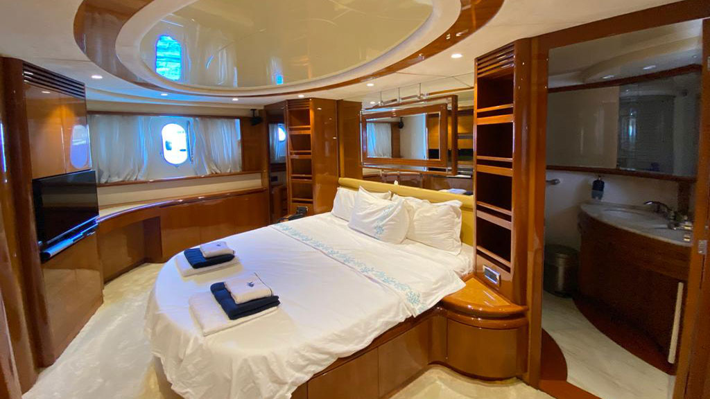2002 Azimut 75 for charter (photo 13)