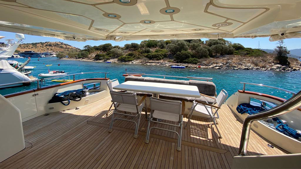 2002 Azimut 75 for charter (photo 18)