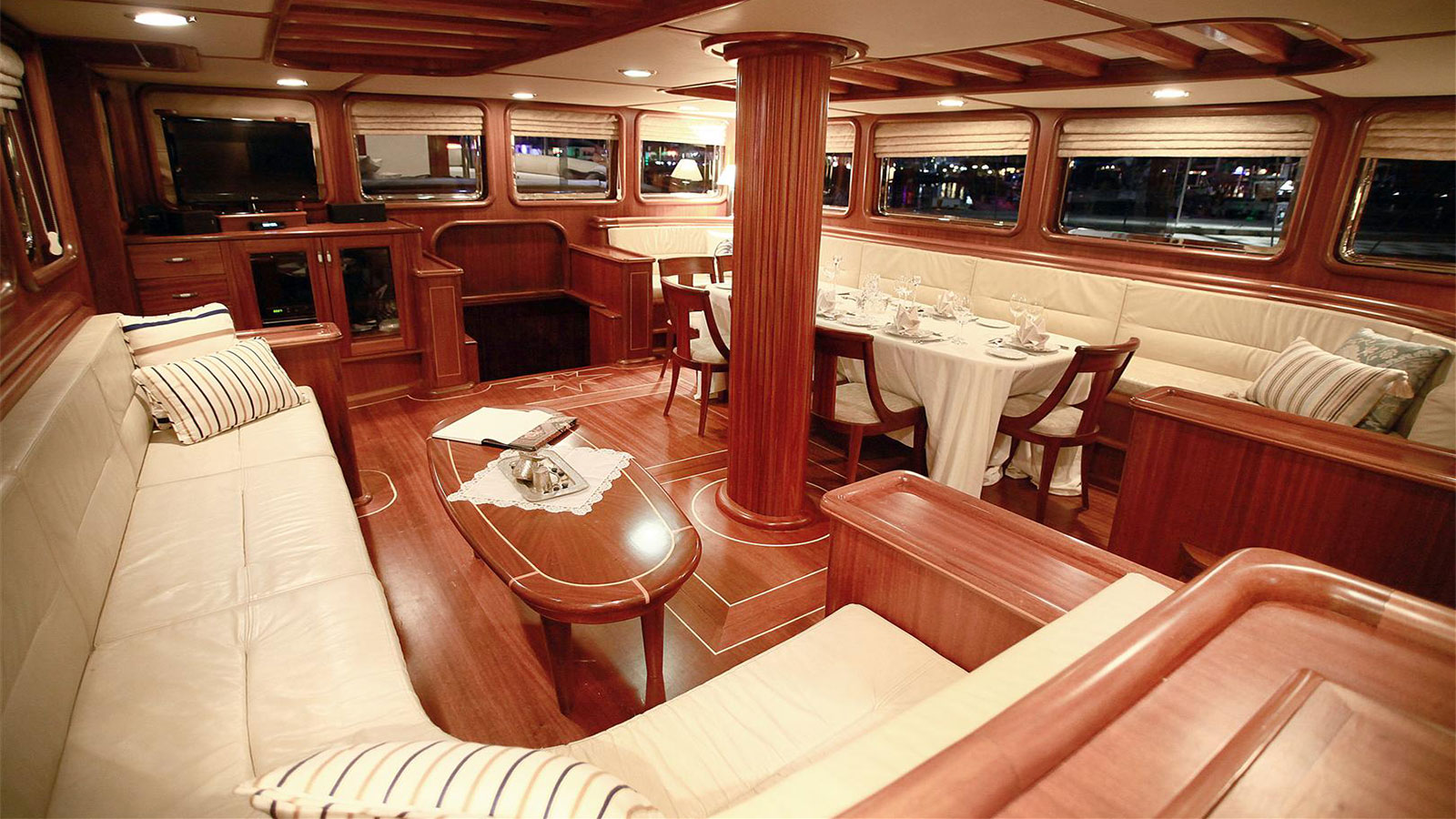 2002 Ozturhan Yachting Nurten A en alquiler (photo 3)