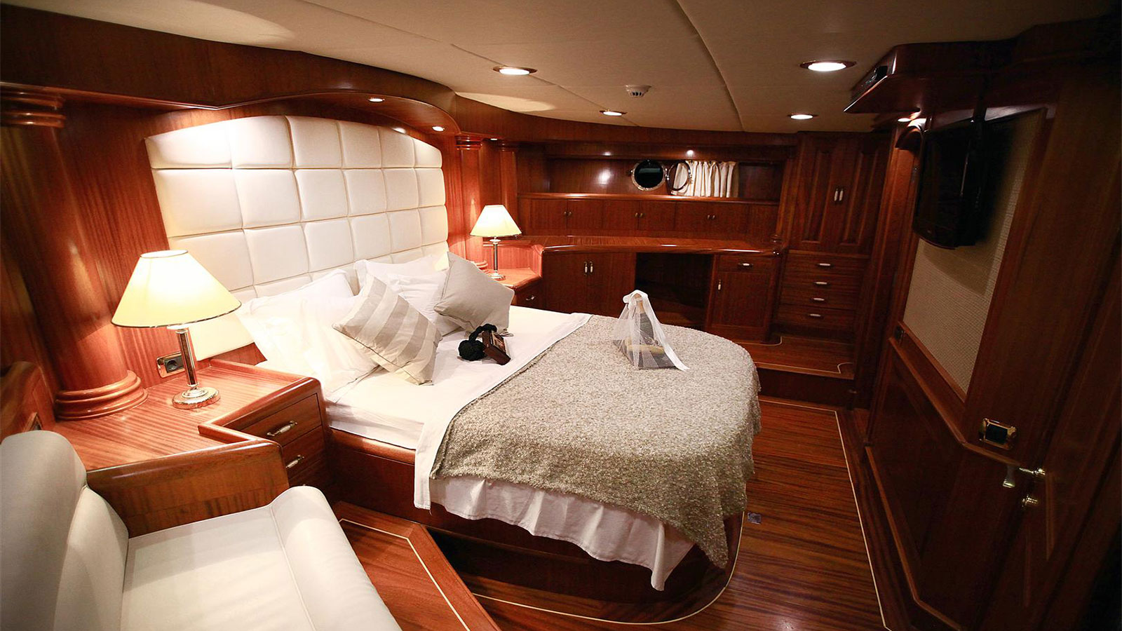 2002 Ozturhan Yachting Nurten A en alquiler (photo 7)