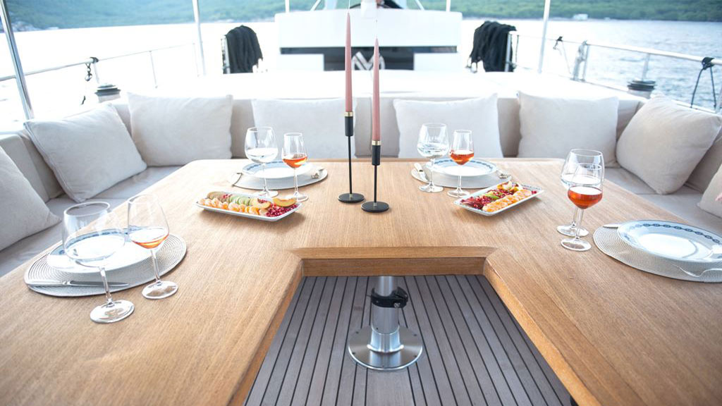2016 Vos Marine Moss zu chartern (photo 11)