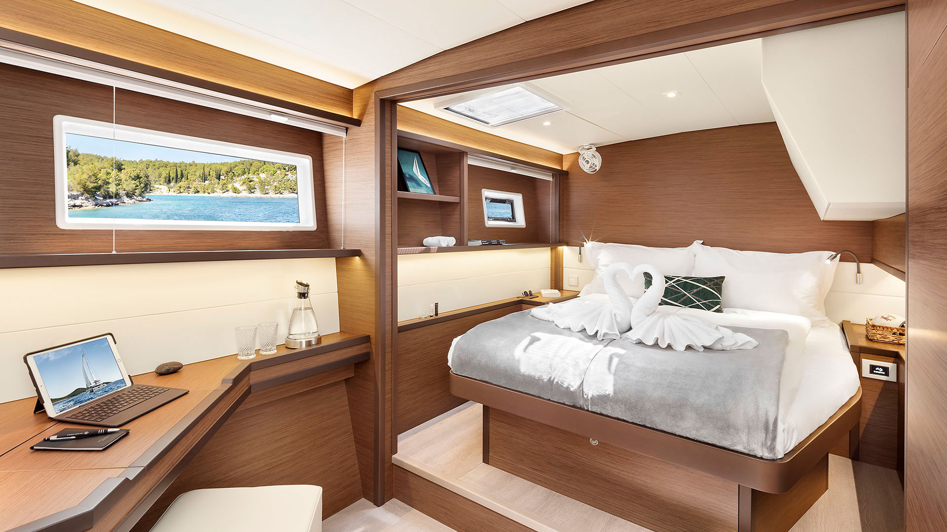 2021 Lagoon 52 te huur (photo 7)