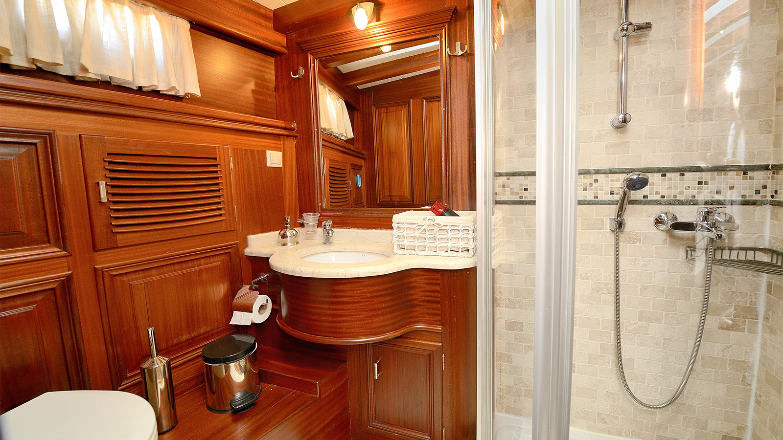 2007 Custom Built Samarkand a noleggio (photo 16)