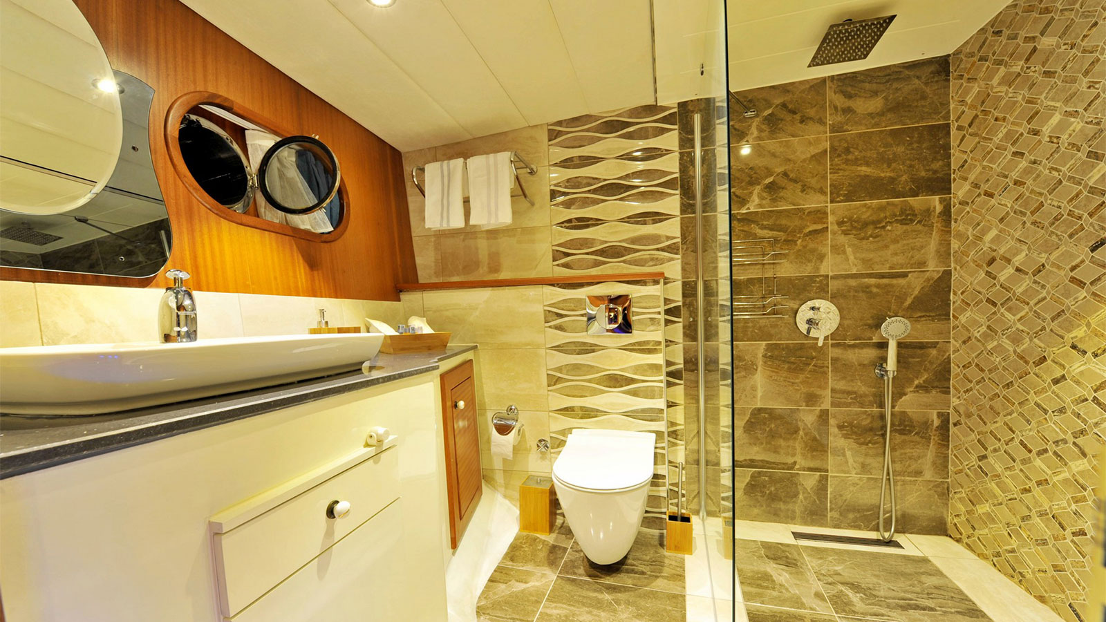 2008 Custom Built Berrak Su te huur (photo 13)