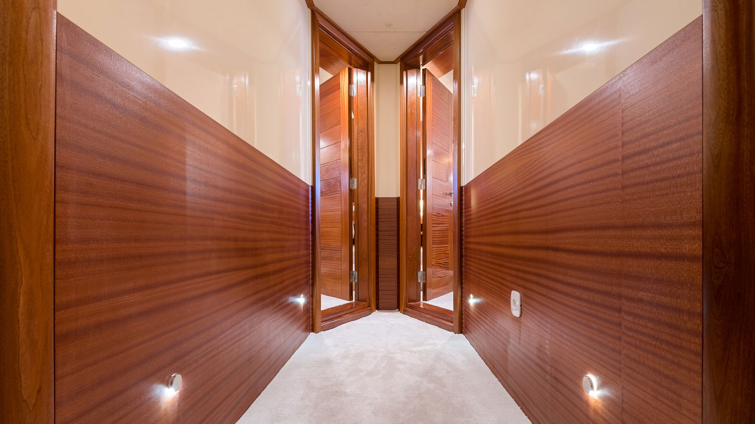 2019 Custom Built Son de Mar na czarter (photo 13)
