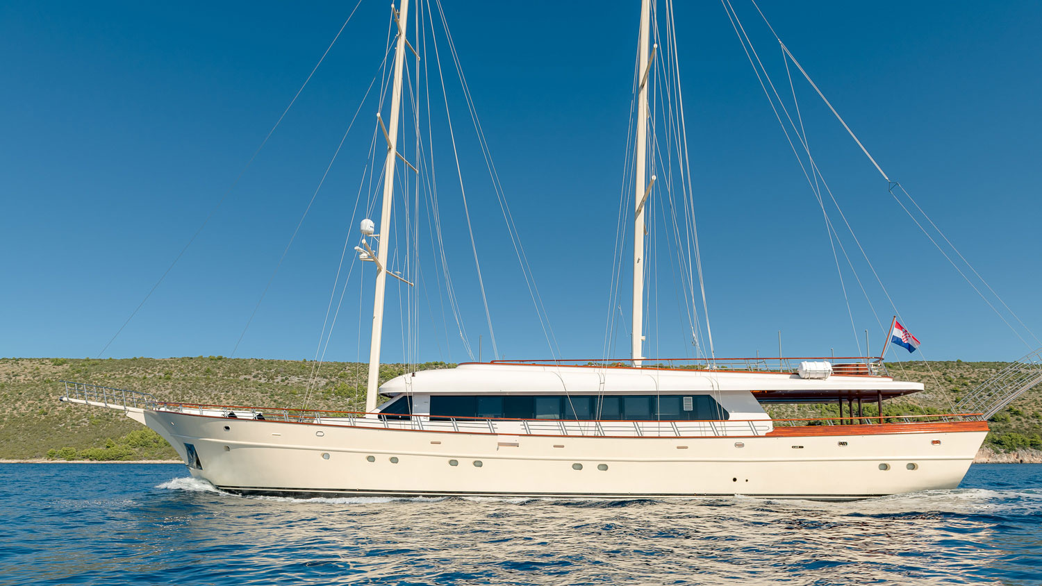 2019 Custom Built Son de Mar na czarter (photo 21)