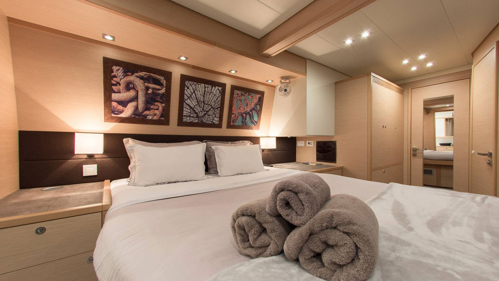 2016 Lagoon 560 for charter (photo 3)