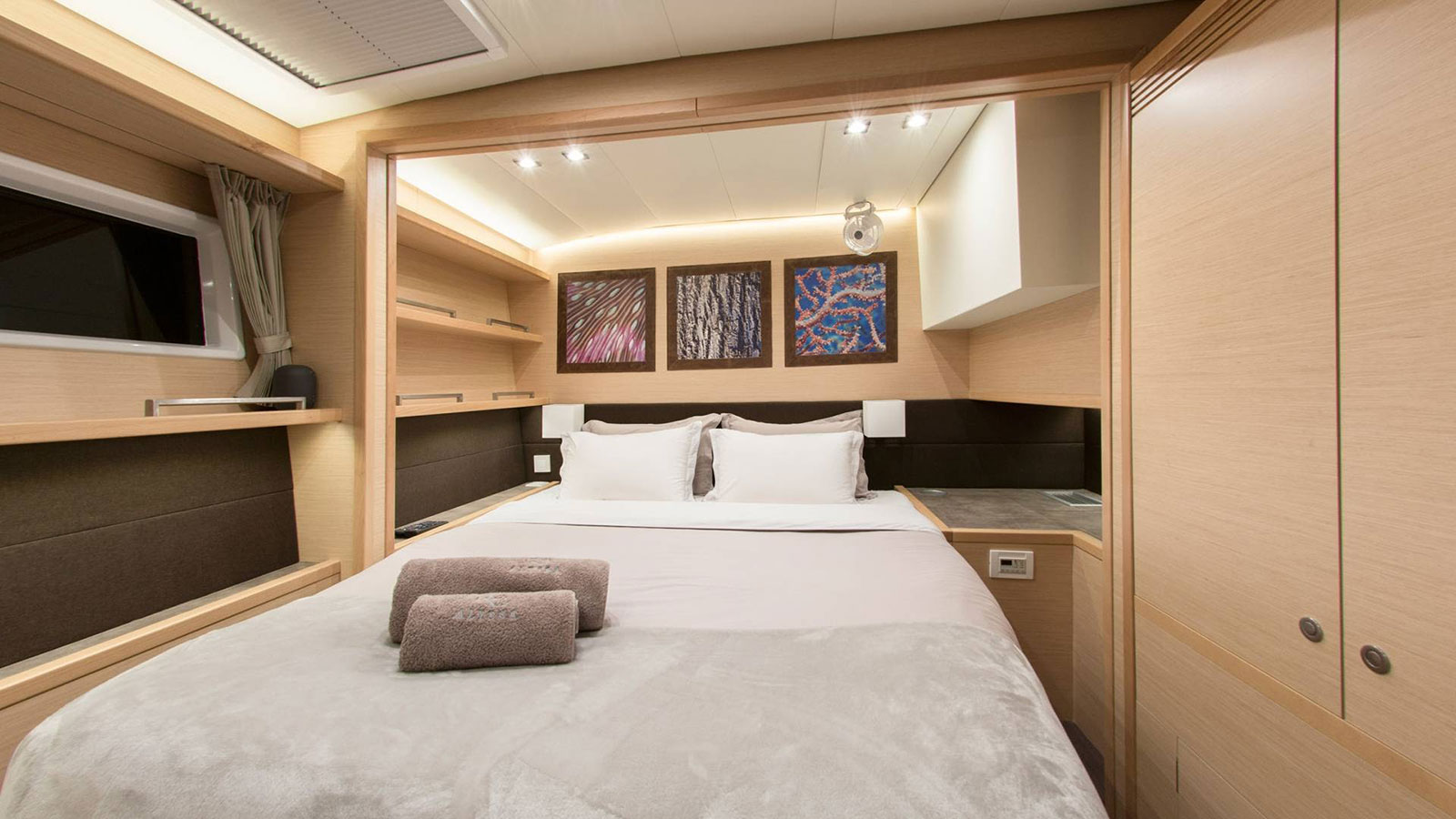 2016 Lagoon 560 for charter (photo 7)