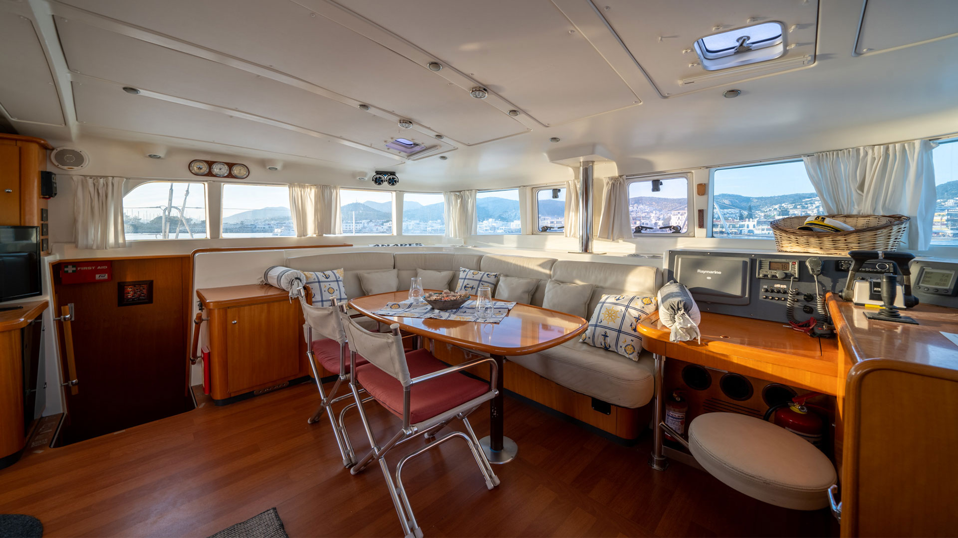 2005 Lagoon 440 para fretamento (photo 4)