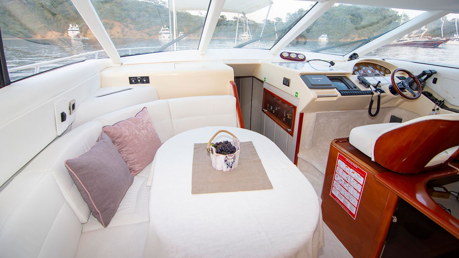 2000 Princess NateWhite for charter (photo 8)