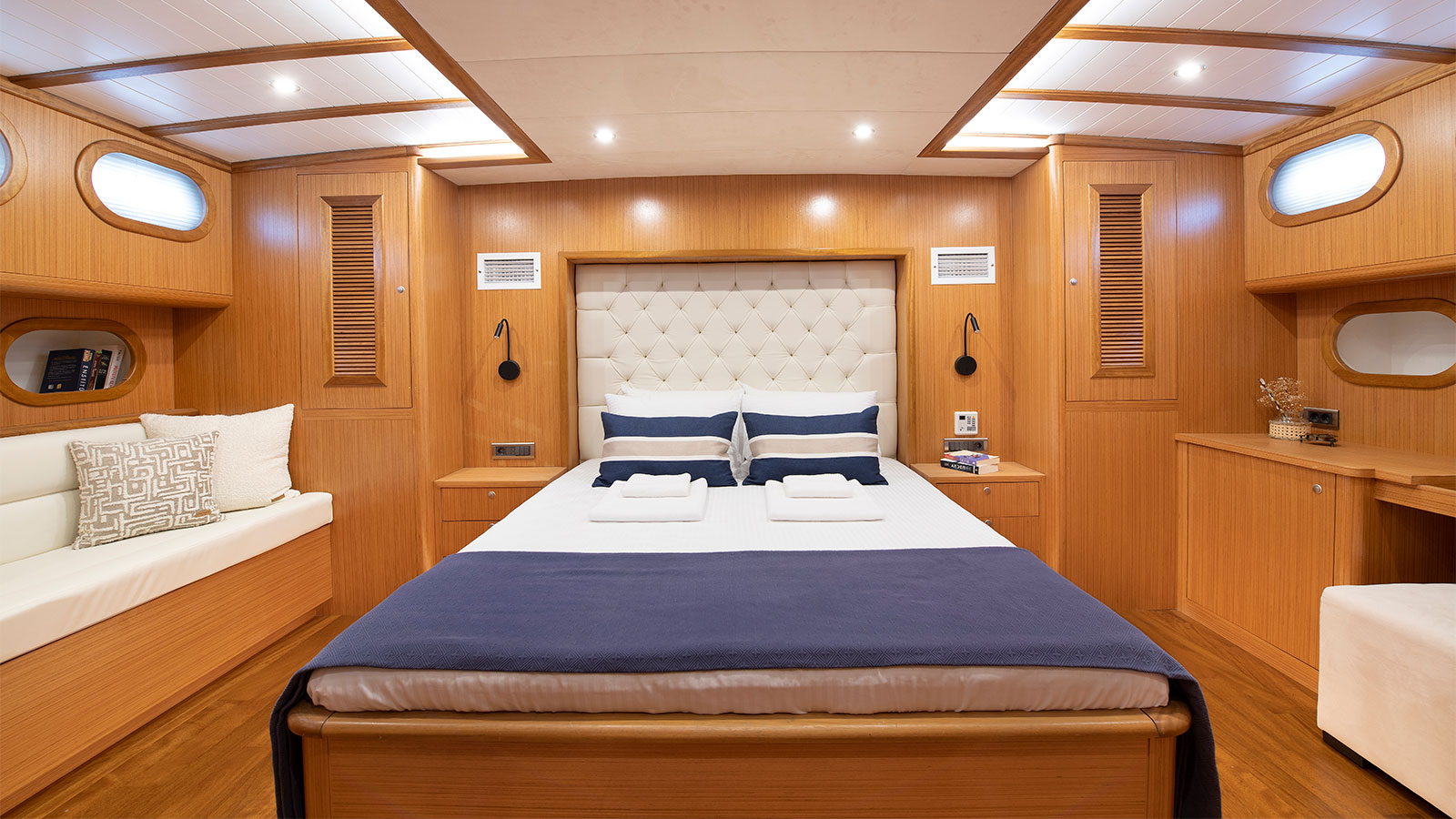 2022 Custom Built Gozdem The One for charter (photo 7)