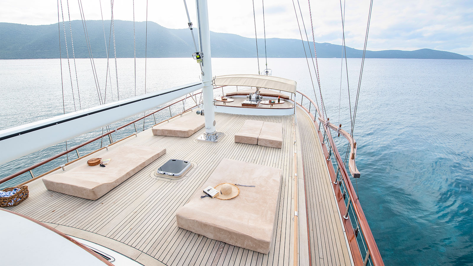 2022 Custom Built Gozdem The One for charter (photo 20)