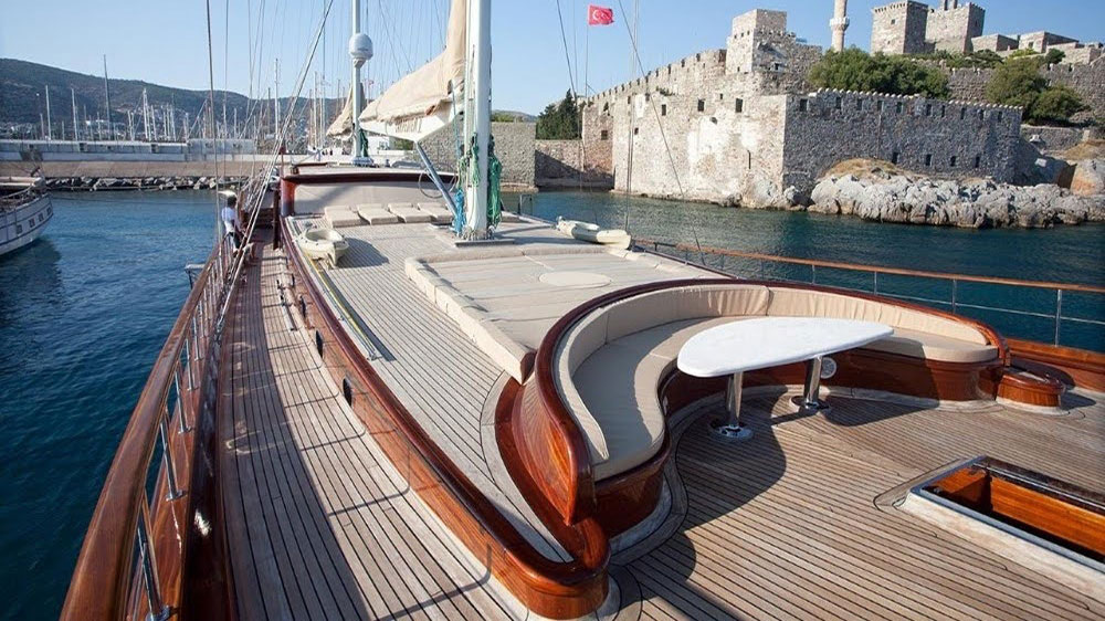 2011 Custom Built La Bella Vita (ex Carpe Diem IV) for charter (photo 18)