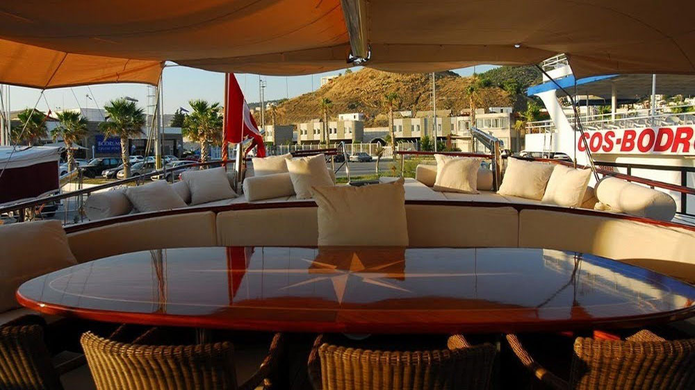 2011 Custom Built La Bella Vita (ex Carpe Diem IV) for charter (photo 20)